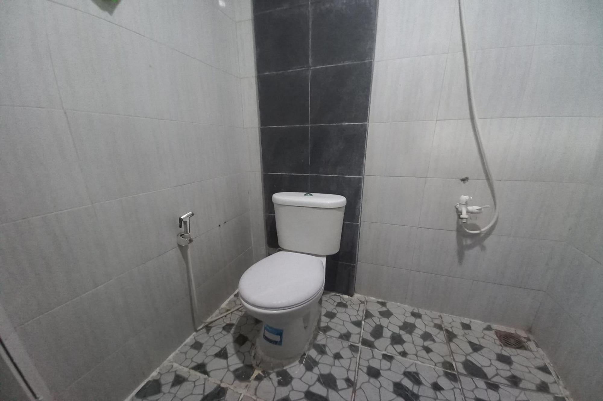 Oyo 94633 S_qyu